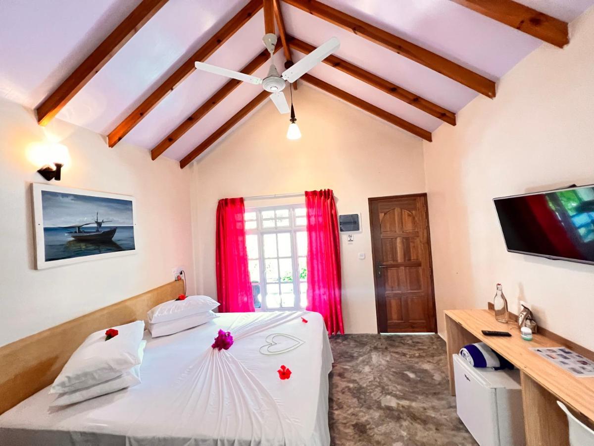Manta Stay Thoddoo, Maldives Экстерьер фото